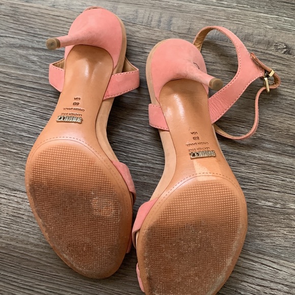 Heels heels for days! - Picture 4 of 5